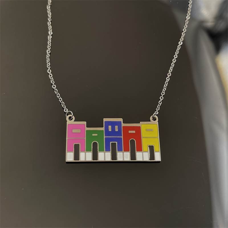 Collier pendentif maison color - Ethnic Fashion House avis et prix